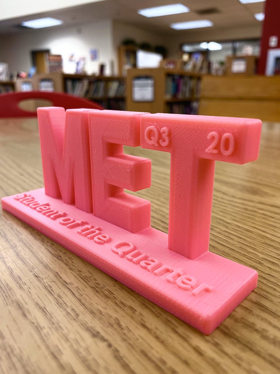 BaysanRj's tweet photo. This morning I was able to get the MET Student of the Quarter award! Special thanks to my teacher Mrs. Kasney for nominating me! #PeoriaMETMed #PeoriaMET https://t.co/dTicl9RC8R