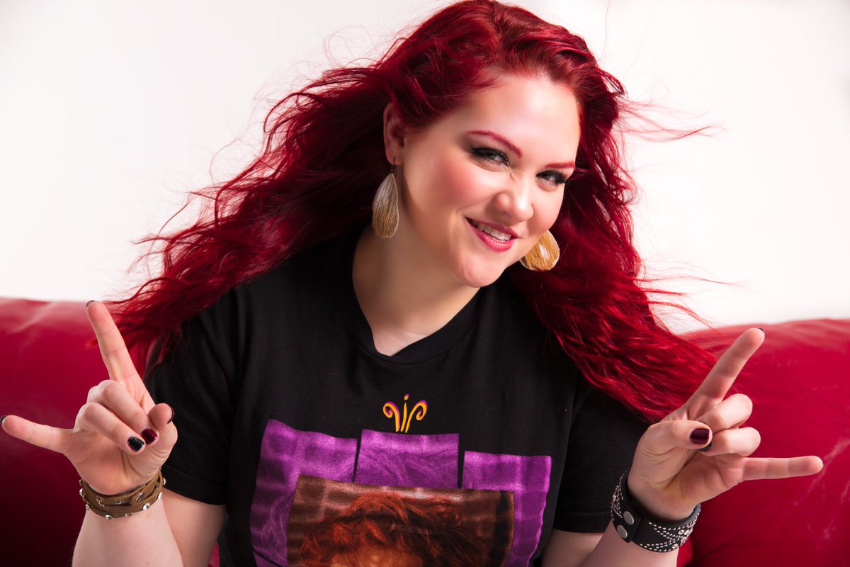 TheKristenKae's tweet photo. Happy Monday y’all! I hope you have a rockin’ week 🤟 📸 @GMPNashville
#rockerchick #rock #rockon #countryrocker #countryrock #redhead #redhair #happymonday #countrygirl #feelinglikearockstar #countryartist #fierce #girlpower #photoshoot https://t.co/Yl2iy6Tt2Z