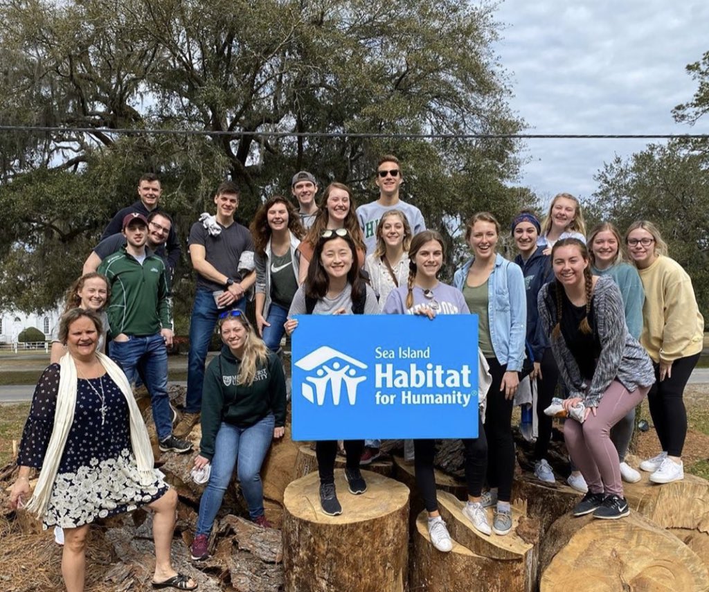 MercyhurstU's tweet photo. .@HurstHabitat traveled to South Carolina to be #AmbassadorsOfService ππ https://t.co/N4Eky7UBs0
