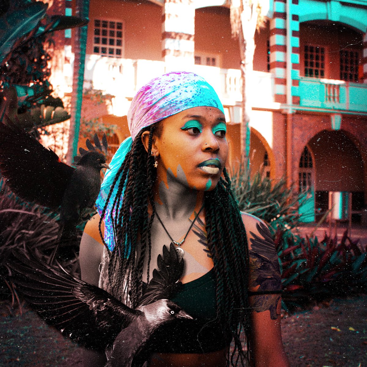 IamBlackJade's tweet image. The blackbird series
"..What is life other than a cage to me, Blackbird.."
Edited by me. 💙 "Freedom isn't free."
#photography #artexpression