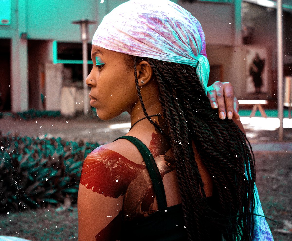 IamBlackJade's tweet image. The blackbird series
"..What is life other than a cage to me, Blackbird.."
Edited by me. 💙 "Freedom isn't free."
#photography #artexpression