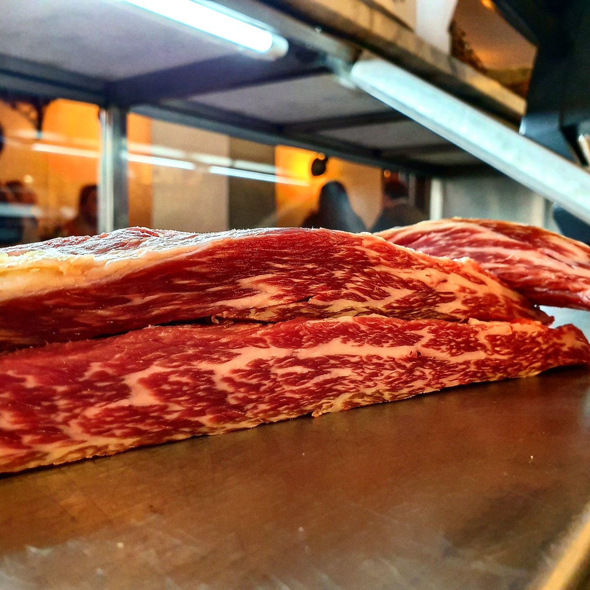MarlowButchers's tweet photo. Nothing looks better then a well marbled Rib cap steak! #thebutcherstapmarlow #beef #scotchbeef #goodfood #steak #marbling #ribcapsteak #foodporn #ribcap https://t.co/FXHIZIXYiX