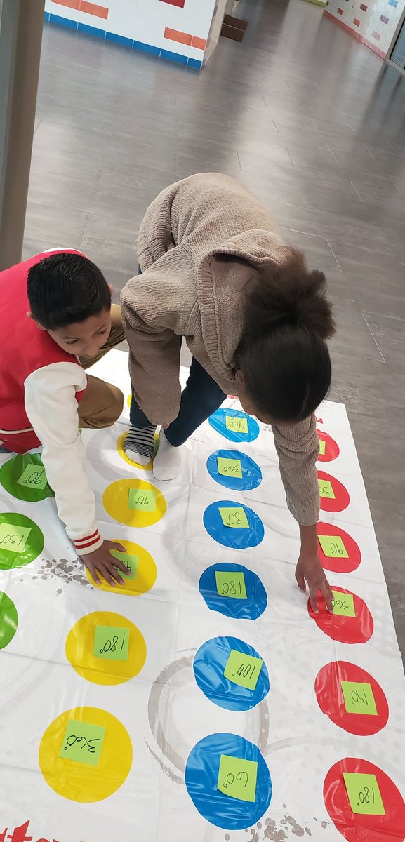 SAguirre_RES's tweet photo. Right hand on acute angle! Left foot on 360! 4th grade scholars TWIST around to find angles! 📐 ! Thank you PHHS ACE scholars for helping me launch intersession games! https://t.co/e1n0iQkxbC