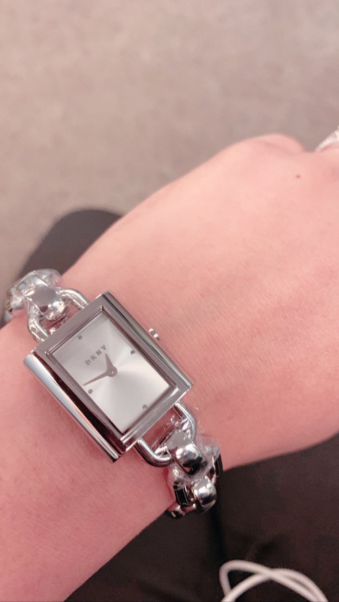 CeeseKSeera's tweet photo. This is my DKNY watch. My ex husband stole and pawned this whilst i was married to him. With lots of my sentimental belongings. 
I managed to finally buy it again. With my own money once again. This watch i love! Always leave toxic and unhealthy relationships. #mynewbeginning https://t.co/tOGY3pS2Gl
