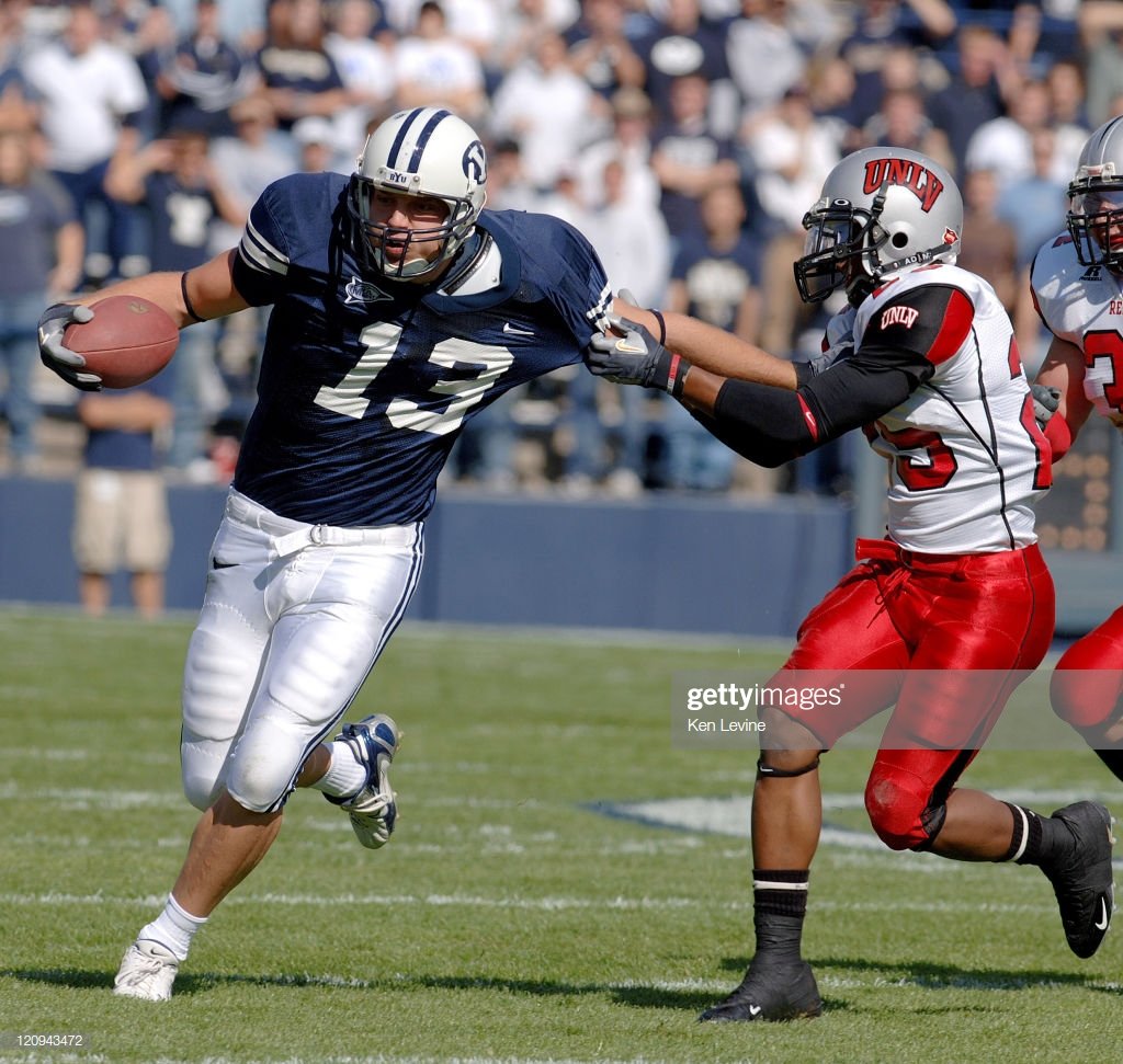 CarsenRyan's tweet image. Grateful to @kalanifsitake @coachsteveclark @coachgrimey
for the scholarship offer to play football at Brigham Young University 
@BYUfootball #GoCougs 🤙🏼
Thank you to my coaches, mentors, and parents. @T_BirdFootball #B1RDGANG⚡ #MILEWR #LevelUp #UncleRay