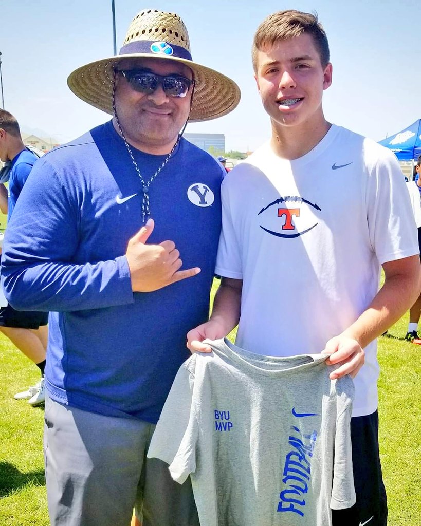 CarsenRyan's tweet image. Grateful to @kalanifsitake @coachsteveclark @coachgrimey
for the scholarship offer to play football at Brigham Young University 
@BYUfootball #GoCougs 🤙🏼
Thank you to my coaches, mentors, and parents. @T_BirdFootball #B1RDGANG⚡ #MILEWR #LevelUp #UncleRay