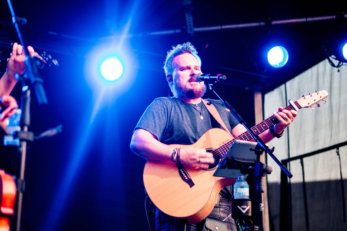 rosebrampton's tweet photo. Enjoy drinks from our bar with a pre-show lobby performance from fan-favourites of the @gsqbrampton East Coast Kitchen Party @screechedinn before GAELIC STORM take the Mainstage on March 11! https://t.co/YtShRo5RX3