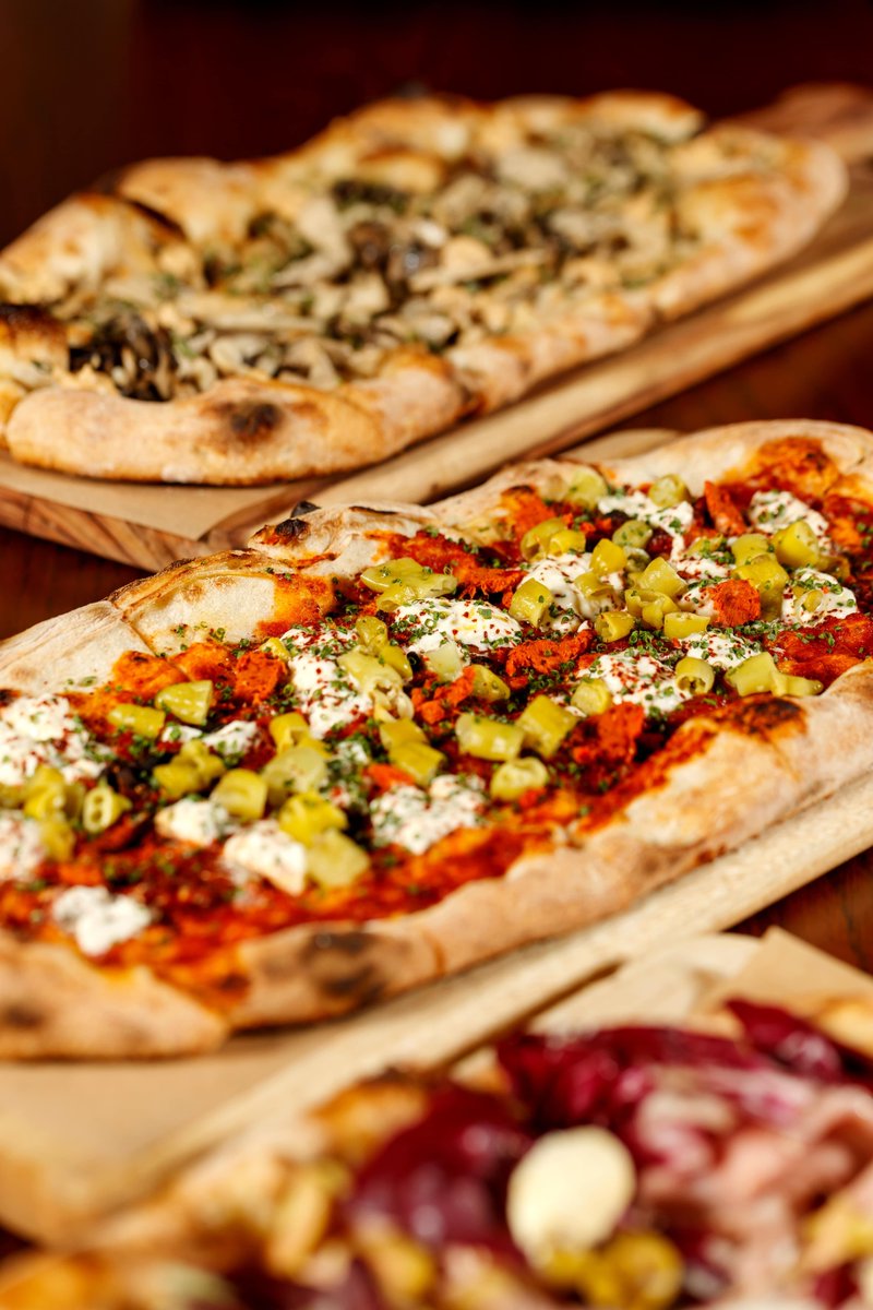 OcheAus's tweet photo. We've got the lunch special for you!

Enjoy a drink, one of our 11 delicious handmade pizzas, and 30 minutes of darts for only $30.00pp! 🎯 🍺 🍕⠀
⠀
Available every Tuesday - Thursday | 12 - 3pm⠀

#brisbaneanyday #whatsoninbrisbane #brisbane #fortitudevalley https://t.co/C8HUF9881C