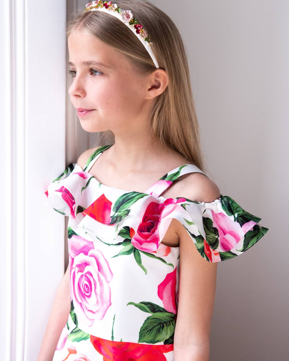 Floral bouquets are in full bloom this spring, and here <a href="/DavidCharlesCW/">David Charles CW Ltd</a> we have a flower for every occasion 💐👗
From roses and peonies to daisies and tulips, your girl is sure to find her favourite special occasion style:
bit.ly/38AExFk
#ColourfulSpringGowns 🌸