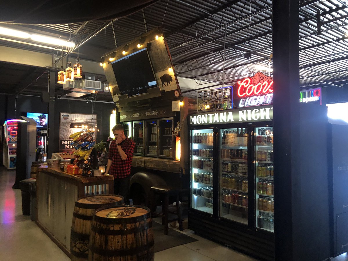 Doing some team building " ax throwing" with our Dept Sups  &amp; Store Manager. Great time had by all! #onestoreoneteam @JaredPare1 <a href="/HD6220/">Home Depot #6220</a> <a href="/DianeRaymond26/">Diane Raymond</a> <a href="/ShayThomasTHD/">Shay Thomas</a>