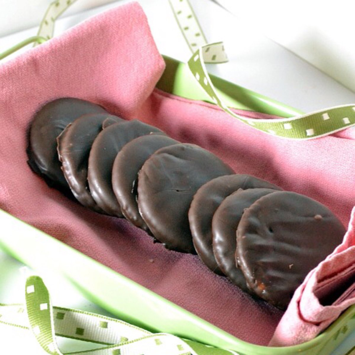 TheForumSHSU's tweet image. GIRL SCOUT COOKIES AND A RAFFLE!! Come by the office this Thursday between 4-6 to buy girl scout cookies from our table! We’ll also be pulling for a raffle next week for a free basket of cookies so each box you buy will enter you in that once!!‼️🤩👍🏻🥳
#liveforum #shsu #bearkats