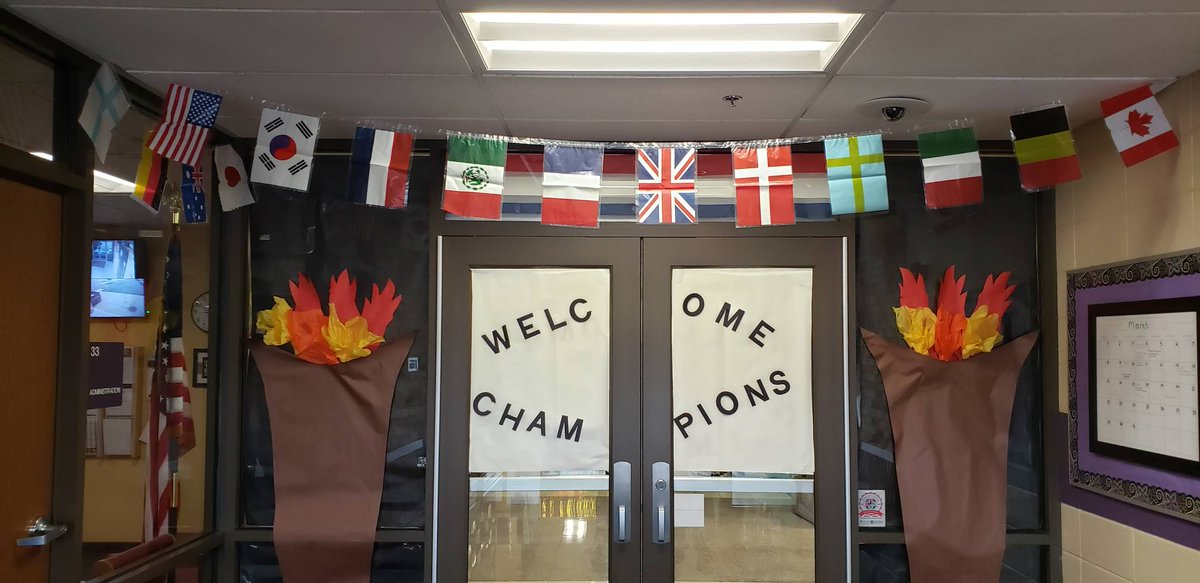 VioletElem's tweet photo. Today we kicked off our Right To Read Week and the Opening Ceremony was amazing! We are going to have an exciting week of Olympic fun! Thanks is in order for our RTRW Committe lead by Ms. Scott. #SuperVioletES  #AmazingStaff  #AmazingStudents https://t.co/8x0GTqt6Ia