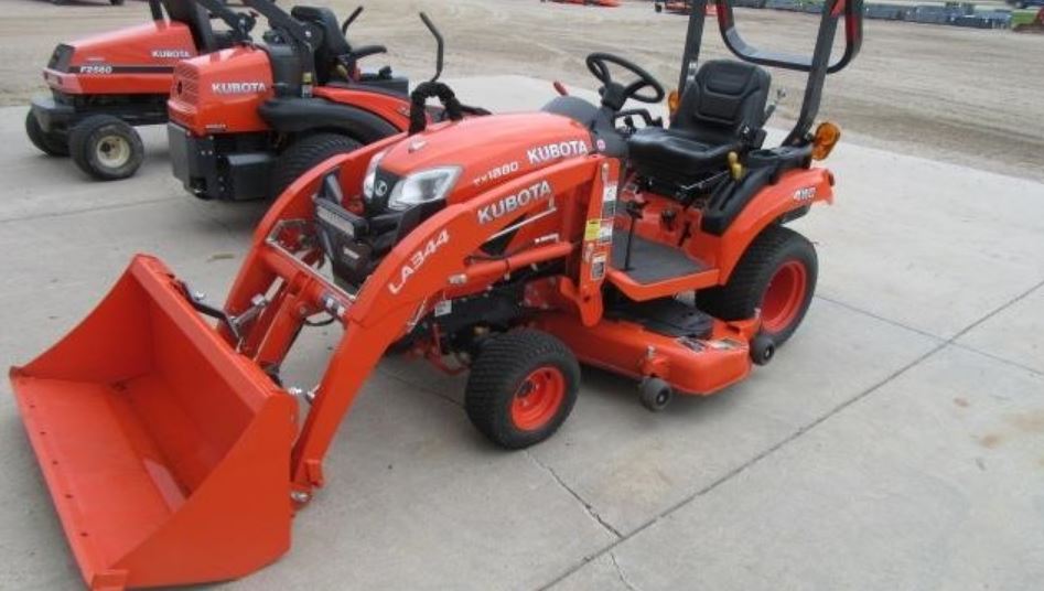 Link to (36) Tractors w/ < 1000 hours for sale today at <a href="/Arnolds_MN/">Arnold's</a> in central Minnesota: machinerypete.com/custom-search?…