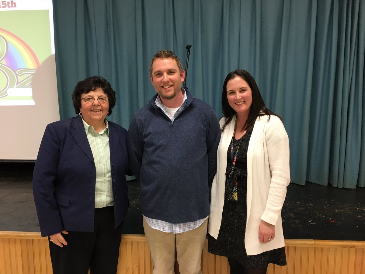 ESMSchoolDist's tweet photo. Congrats to Fremont teacher Andy Wiechmann, who is ESM’s newest New York State Master Teacher! He is shown with Superintendent @DonnaDeSiato, left, &amp; Fremont Principal Kelsey DeLany! https://t.co/fppU1fcblb