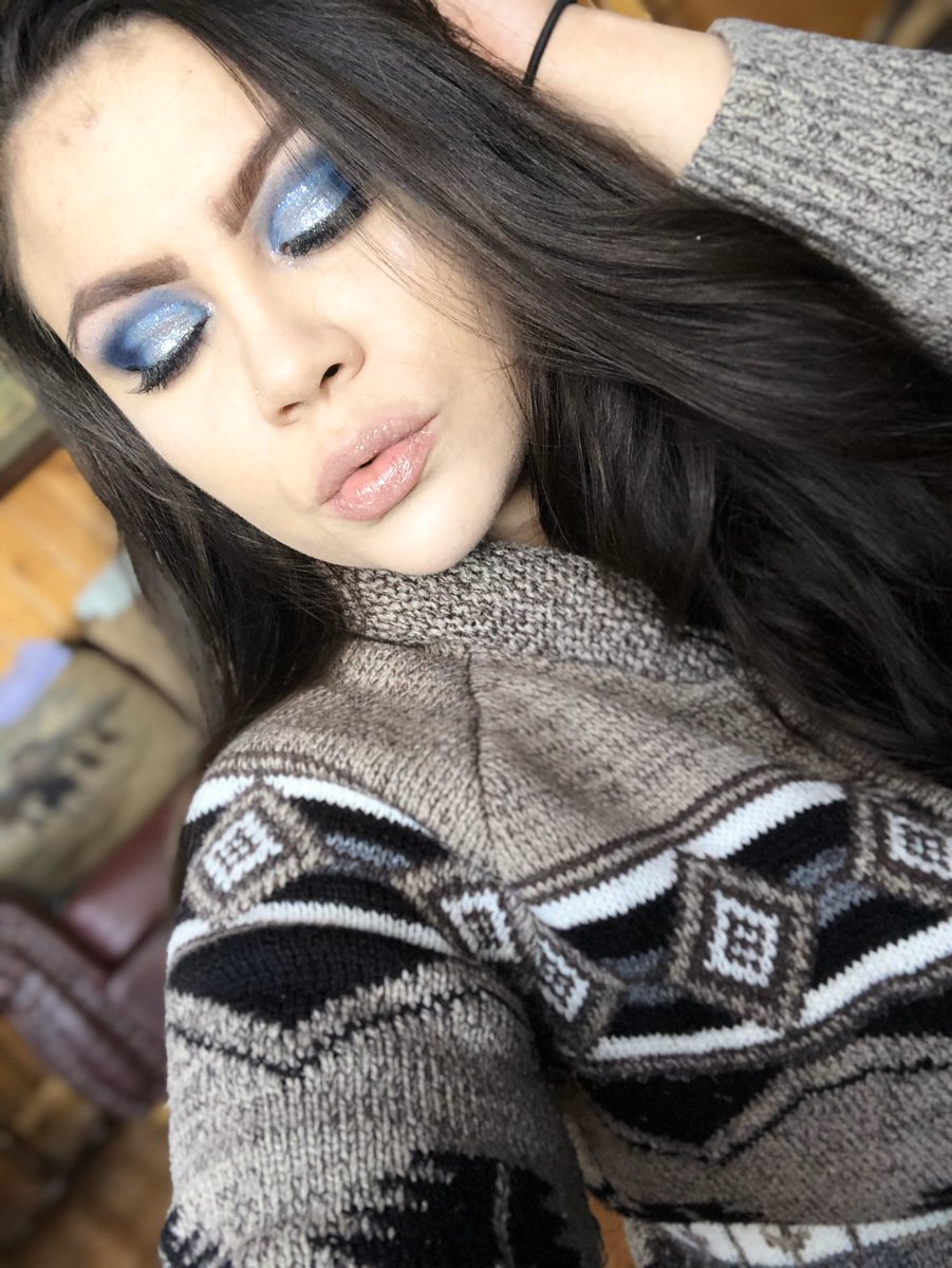 look using the #sojaded palette by <a href="/ColourPopCo/">ColourPop Cosmetics</a> &amp; <a href="/KathleenLights1/">Kathleen Lights</a> .. absolutely in love with the pressed glitters!! 😍