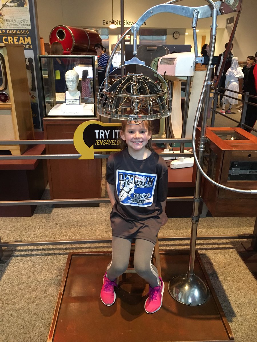 catiestephani's tweet photo. Awesome day at the Science Museum!! #exploring #scientists #moon #mckinleystrong https://t.co/H8WZP8GwU7
