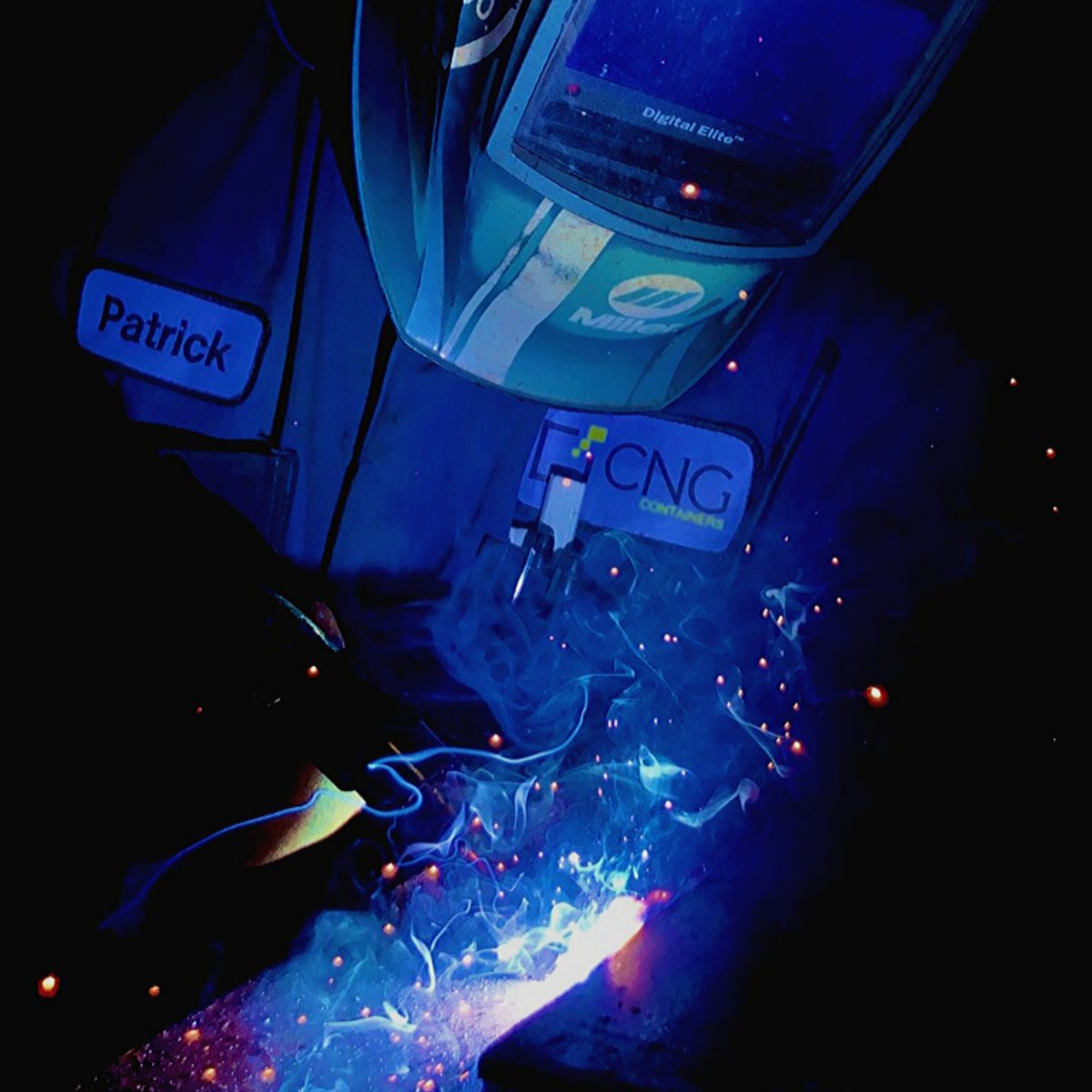 cngcontainers's tweet photo. Sparks are always flyin’ at CNG Containers! 

#CNGContainers #shippingcontainer #seacontainer #repurposed #modularsolutions #customwelding #welding #modshop #madeinYEG https://t.co/5n9kvvBJdX