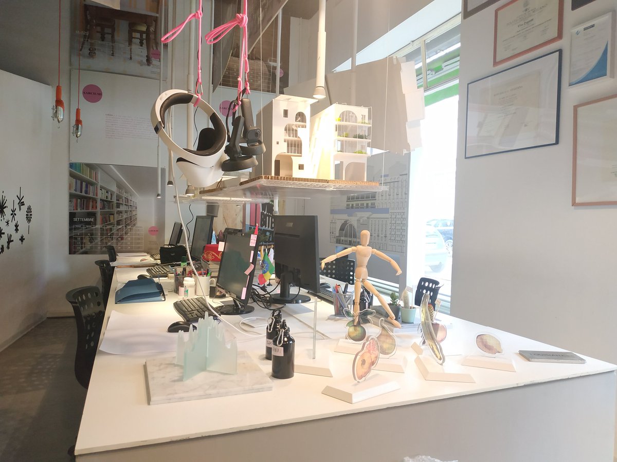 Studio vuoto eppure abbiamo fatto più del solito. Non solo abbiamo lavorato ma abbiamo anche lottato contro la diffusione del virus #iorestoacasa #coronavirus #COVID2019 #Milano