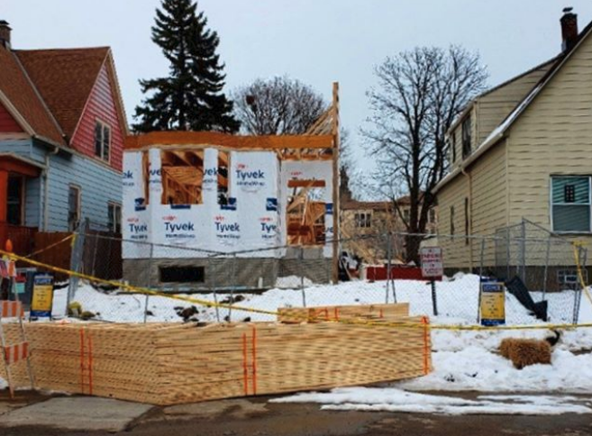 lemelhomes's tweet photo. Work in process of our Milwaukee East Side new home build. The front elevation is starting to take shape. #customhomebuilder #milwaukeehome #mkeeastside #milwaukeeliving #milwaukeelife https://t.co/rpGqe4kUYP