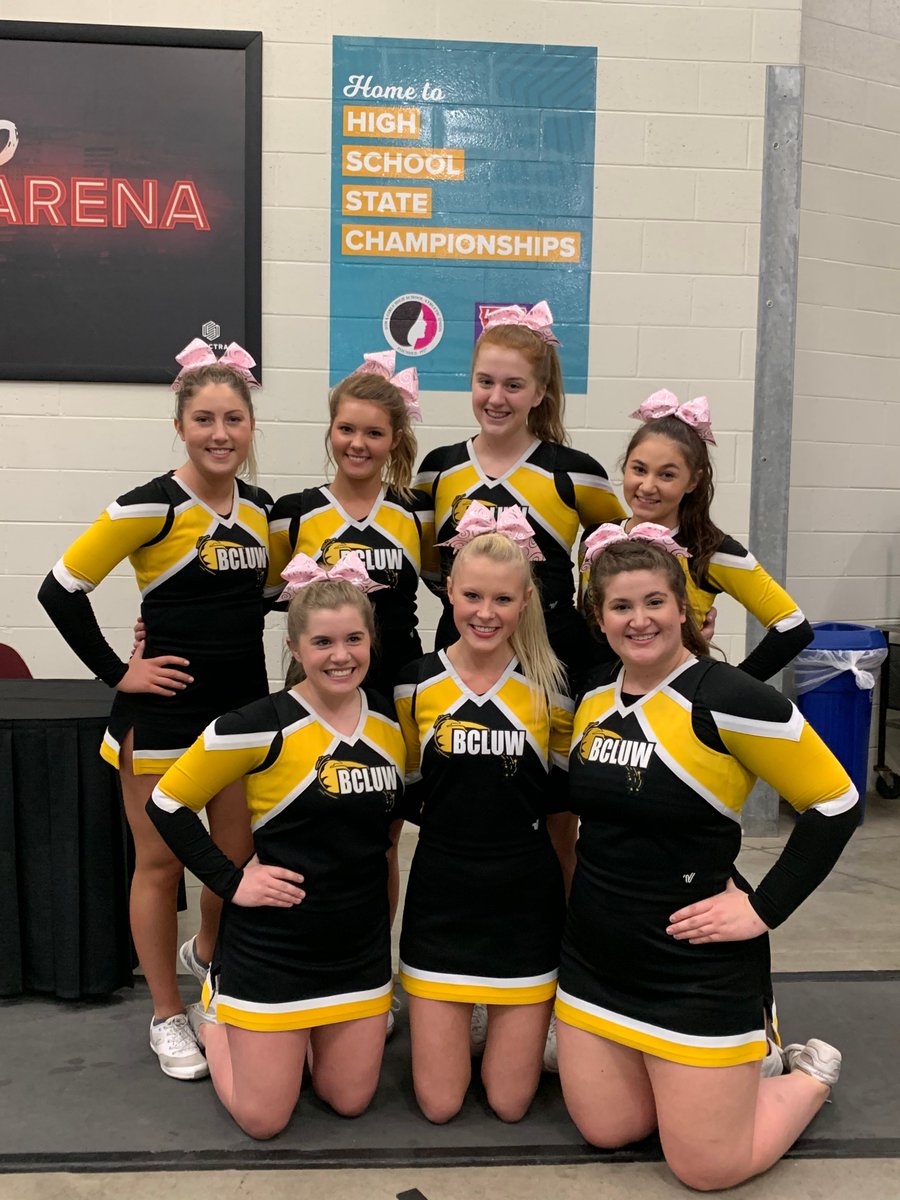 IACheerCoaches's tweet photo. Thank you BCLUW cheerleaders for performing at halftime! 

#onmondayswewerepink
#startingtheweekoffstrong
#proudofourhalftimeteams https://t.co/uxEXXszdYo