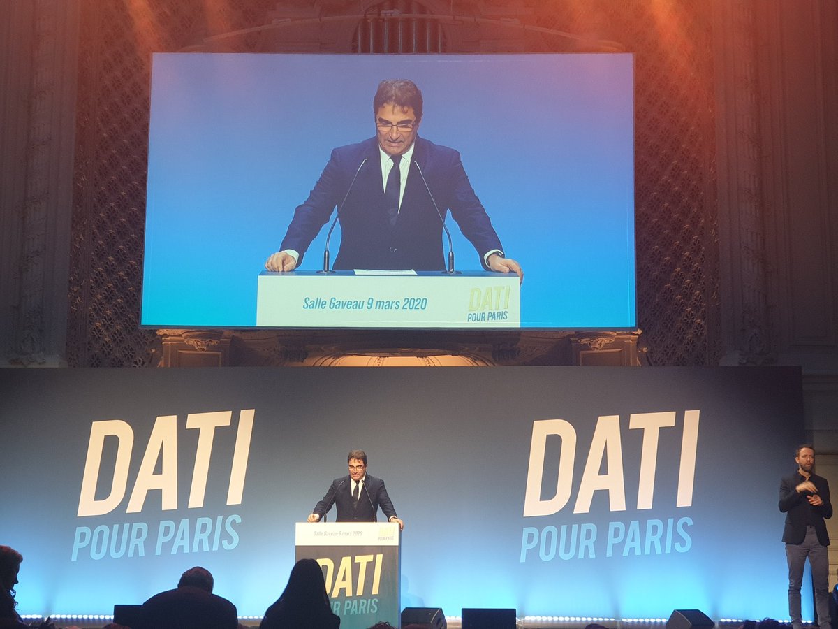 RenaudMuselier's tweet photo. Je suis fier et heureux de porter l’étendard @lesRepublicains pour soutenir @datirachida à #Paris! 
La famille y est unie : @ChJacob77 @gerard_larcher, le Président @NicolasSarkozy, @ECiotti @jf_cope, @damienabad , @BrunoRetailleau, @MAlliotMarie, et @Herve_Morin @LesCentristes_ https://t.co/A5GSKDd8qL