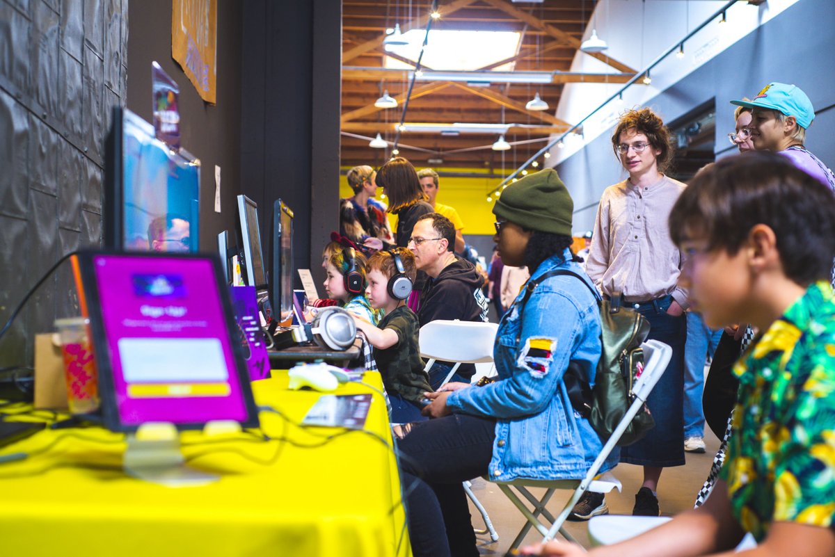 PlaydateGS's tweet photo. 🚨 Submissions are now open for Playdate Pop Up 2020 at the @LAZineFest 🚨

Digital and analog welcome! We like 'em experimental and we like 'em strange.

Learn more on our blog: https://t.co/m0QLyRJvhr

Send us your games: https://t.co/LheK9toTbW https://t.co/PWNPcu2cVZ