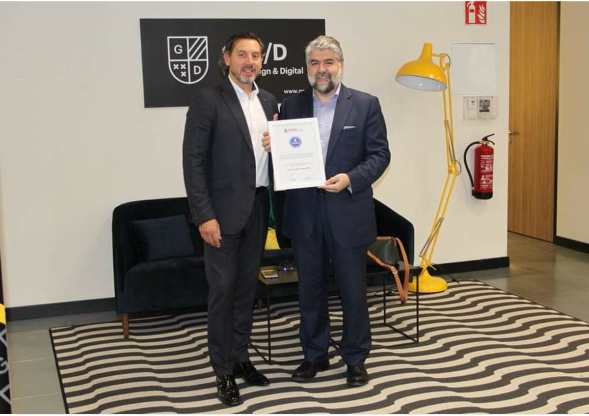 MANTOTAL_FM's tweet photo. ¡RECONOCIMIENTO! Mantotal Facility Management recibe el "Sello de empresa comprometida con el desarrollo del Facility Management" de @IFMA_spain.

#facility #management #ifma #mantotal #valor https://t.co/u61KNjxfqA