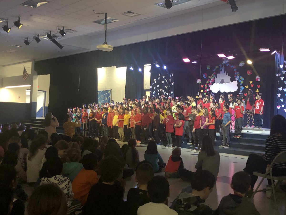 What an awesome way to start our Monday morning!! We were humming along and tapping our feet to all of those familiar Disney tunes❤️ Way to go 3rd grade!!!