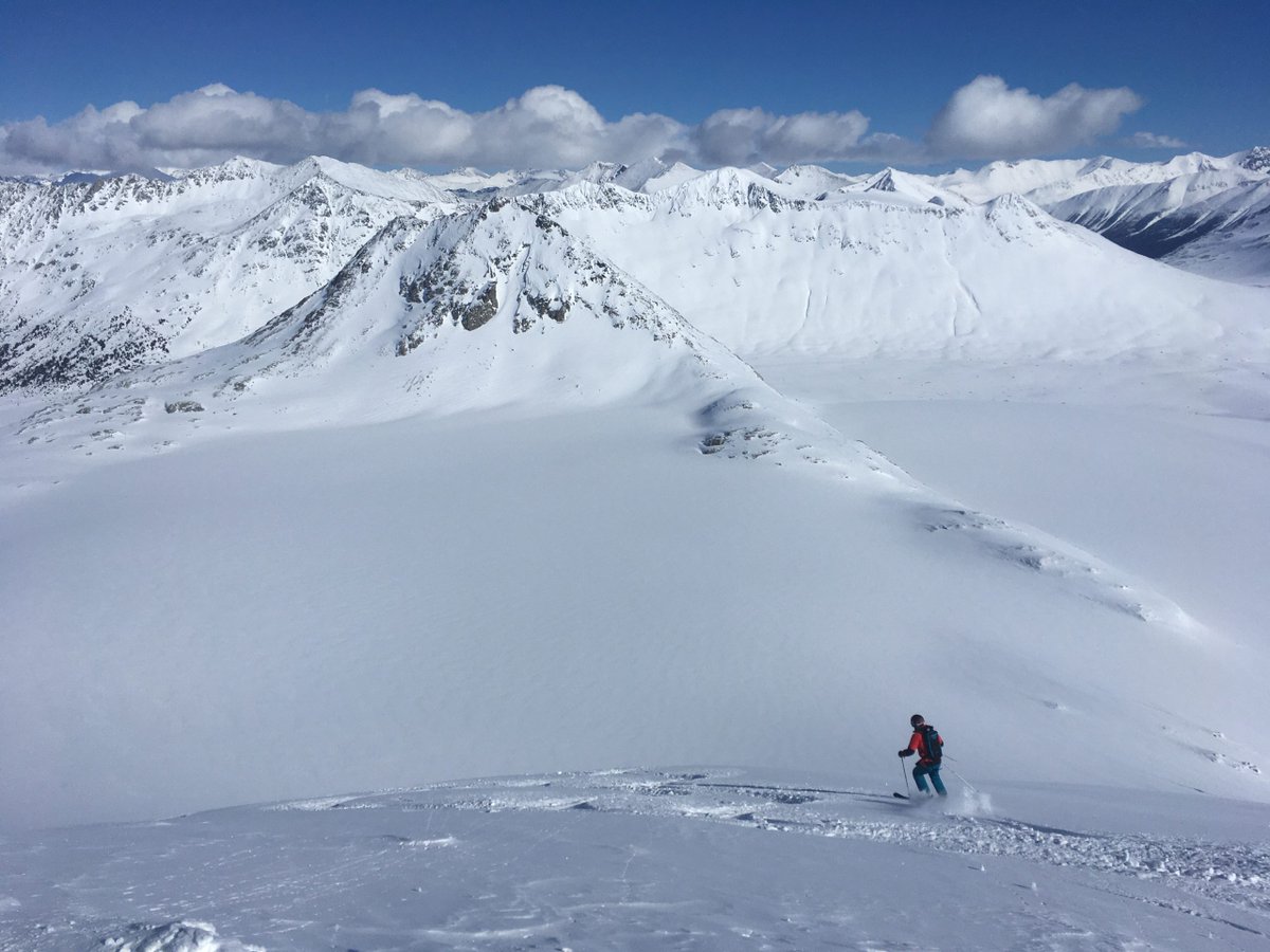 Short waits. Long runs... Come get the goods! #MyTyax #Heliskiing