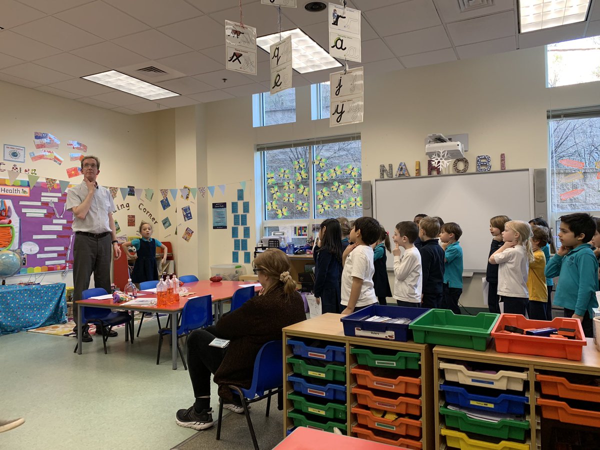 bisbyear1's tweet photo. Thank you so much Mr Stewart for coming in to tell us all about our heart and lungs! We enjoyed finding out how our lungs work and what our heart does! #Scientists #NAEBeAmbitious #NAEAchievers @The_IPC https://t.co/lf50Y8MfQf