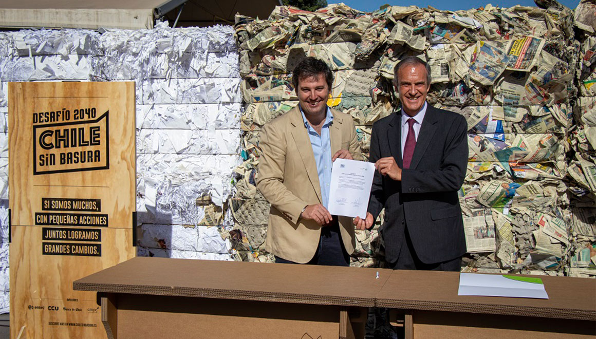 CMPC y Chile Sin Basura firman acuerdo para impulsar el reciclaje en plantas y comunidades cercanas a la compañía #EconomíaCircular #Reciclaje #basura #sustentabilidad
<a href="/sinbasuracl/">Desafío Chile Sin Basura</a> <a href="/KyklosChile/">Kyklos</a> bit.ly/2IBHr1G