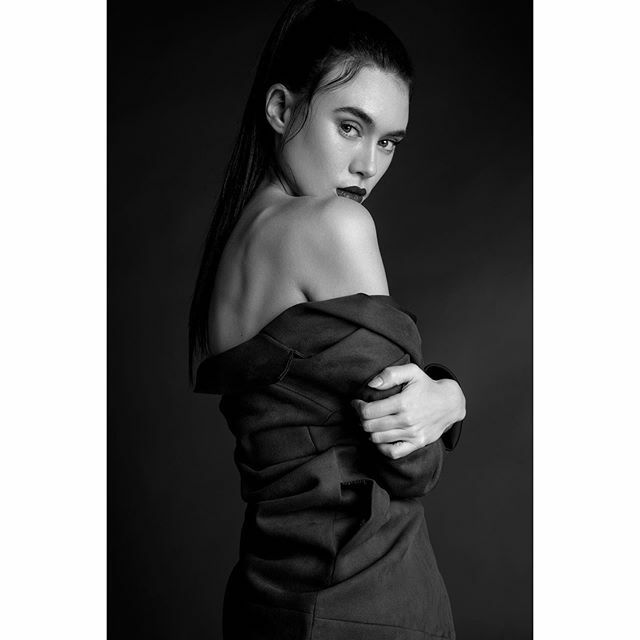 MODEL // @hannahlevittcollins for @gingersnapmodels 
FOUNDATION // @code8beauty 
CONCEALER // <a href="/elfcosmeticsuk/">ELF</a> 
LIPSTICK // @nablacosmetics 
BROWS // @wunder2cosmetics 
LIGHTING // @interfitphotouk ift.tt/38FehcK