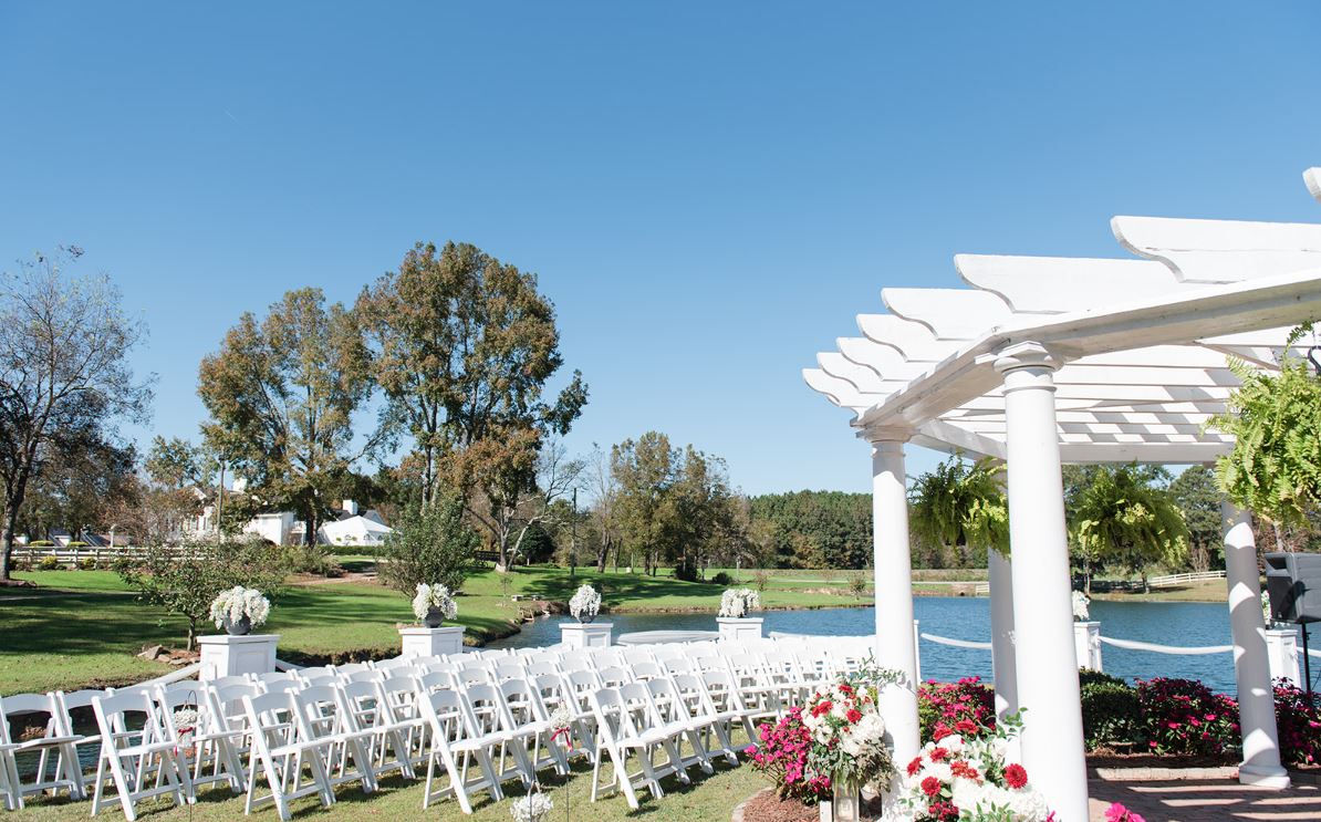 farleyevents's tweet photo. A wedding day done right looks a little something like this...  😍
.
.
.
#TheFarleyEstate #MilnerGA #GAWeddings #WeddingVenue #SpecialEvents
.
📷 @Sidney Middlebrooks https://t.co/OyTTGBcBwg