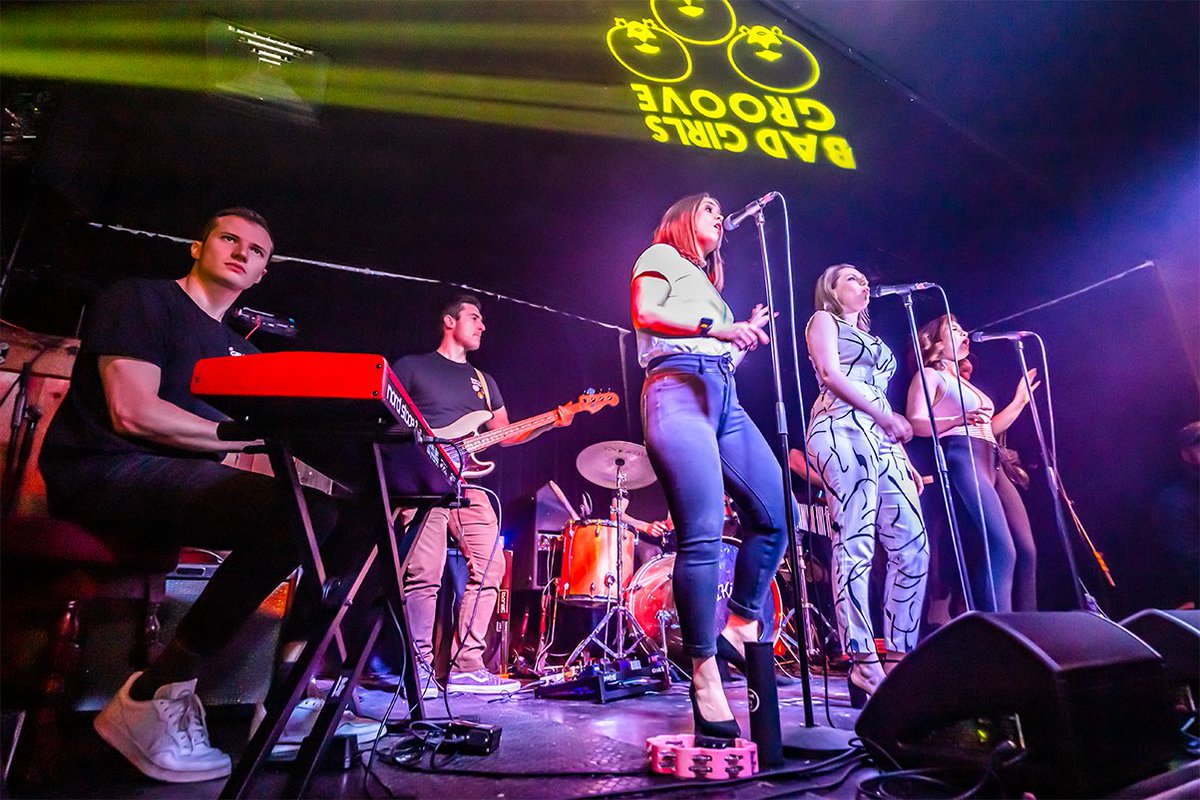 RjRdesignstudio's tweet photo. Photoshoot took for the amazing music band Bad Girls Groove https://t.co/N2JmfBIfTE
.
#london #brixton #livemusic #music #concert #photography #gig #liveband #londonpromoter
#londonnightclub #londongigs #londonlivemusic #londonmusic #photographer #londonphotographer https://t.co/hFaxbd3BFi