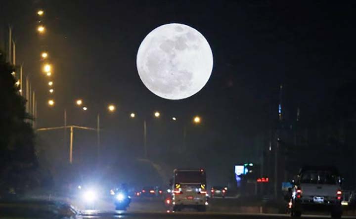 noticias24's tweet photo. #9mar | Todo lo que debes saber sobre la primera superluna del 2020.- https://t.co/Zh0Pm730I9 https://t.co/dqRvg7ajxG