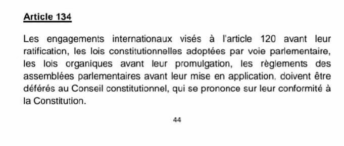 MoussaTOURE9's tweet photo. Jour sombre pr la #CIV225. Un coup d'état constitutionnel mis en œuvre par @AOuattara_PRCI est en cours au Parlement. Le Congrès décide de violer la Constitution pour permettre à ADO de violer la Constitution. Où est l'hoe d'état célébré par @EmmanuelMacron ? #article134 https://t.co/AdQdYWrrTw