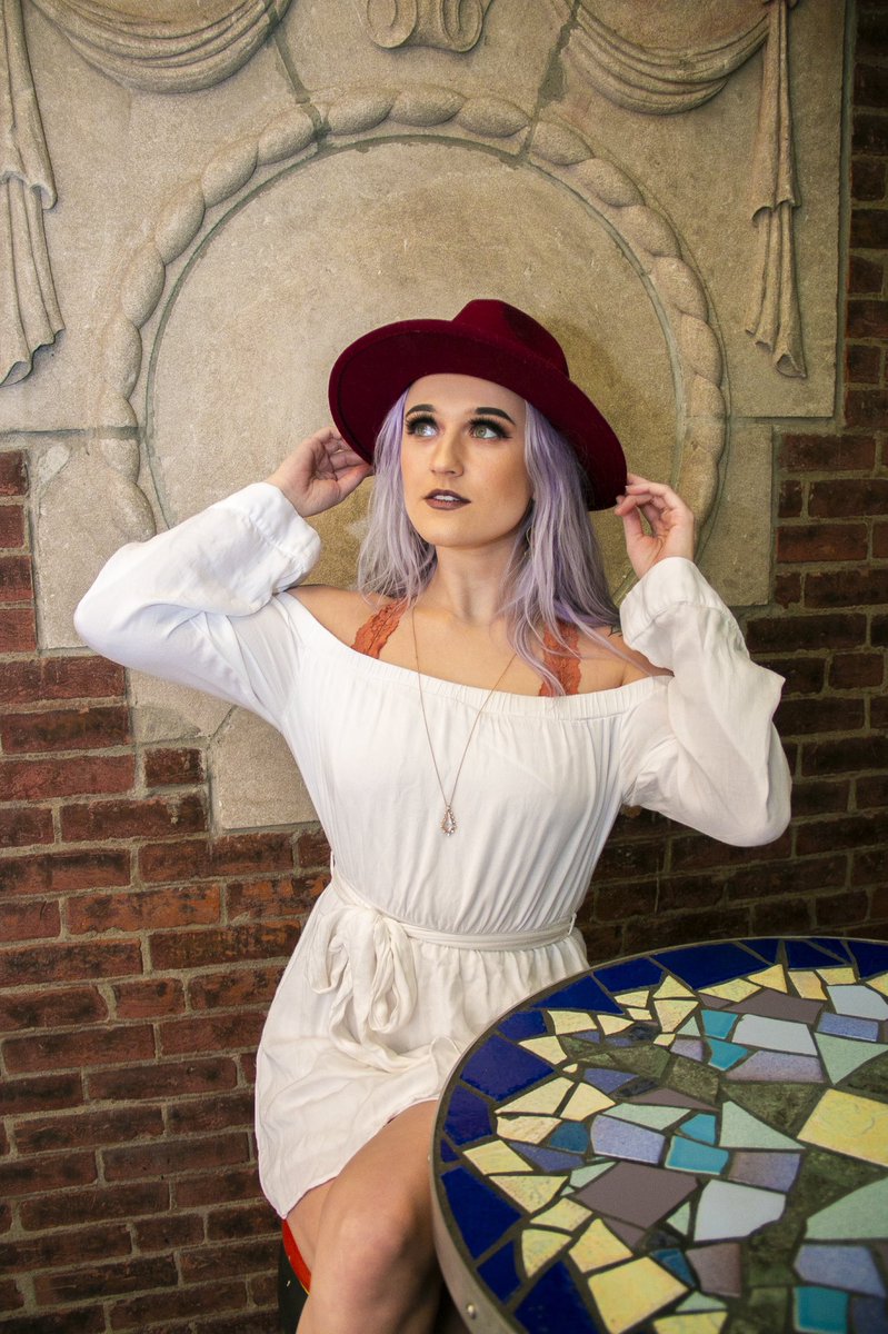 Holy Hue

#STL #stlouistwitter #STLfaces #Photography #STLPhotographers #stlartist #stlouismissouri #venicecafestl #stlouisonly #agameoftones #artofvisuals  #color #fashion #Portraiture #hats #hair #dress #details #fashionphotography  #shapes #twitter #makeup #creativestlouis