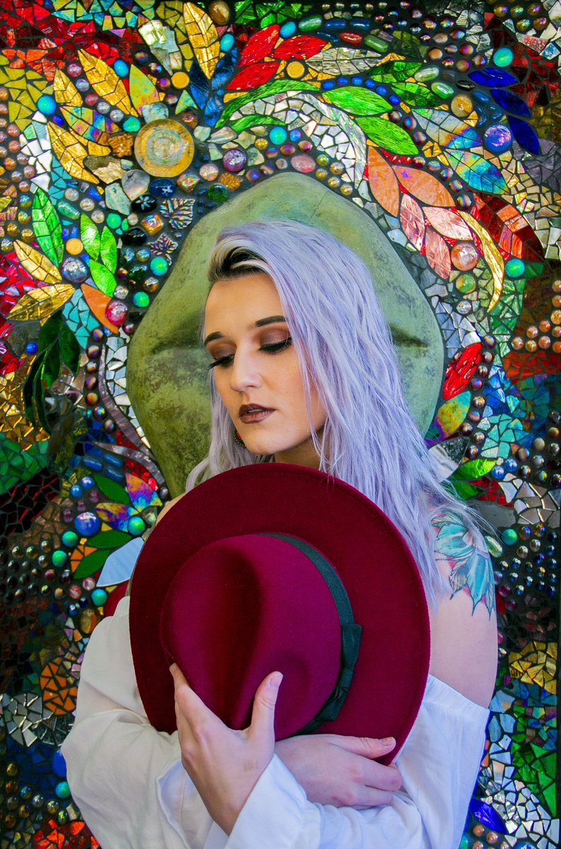 MadeOfChurros's tweet photo. Holy Hue
#STL #stlouistwitter #STLfaces #Photography #STLPhotographers #stlartist #stlouismissouri #venicecafestl #stlouisonly #agameoftones #artofvisuals #color #fashion #Portraiture #hats #hair #dress #details #fashionphotography #shapes #twitter #makeup #creativestlouis https://t.co/PjSbsq66sO