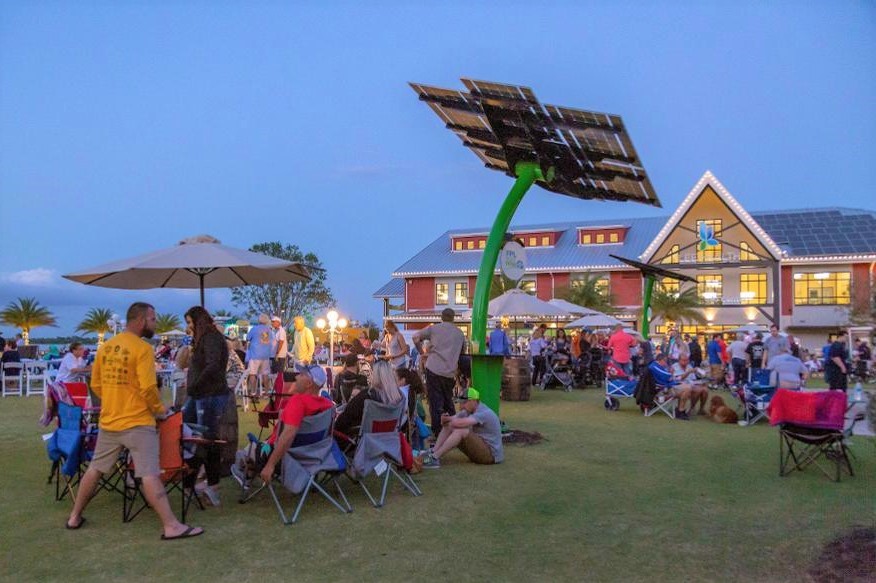 .<a href="/Forbes/">Forbes</a> profiles <a href="/babcockranchfl/">Babcock Ranch</a>, a new town fully powered by solar and storage. We love that they're also making solar visible and beautiful with our  solar "trees" in the village square. #showyoursolar  forbes.com/sites/lavanyas…