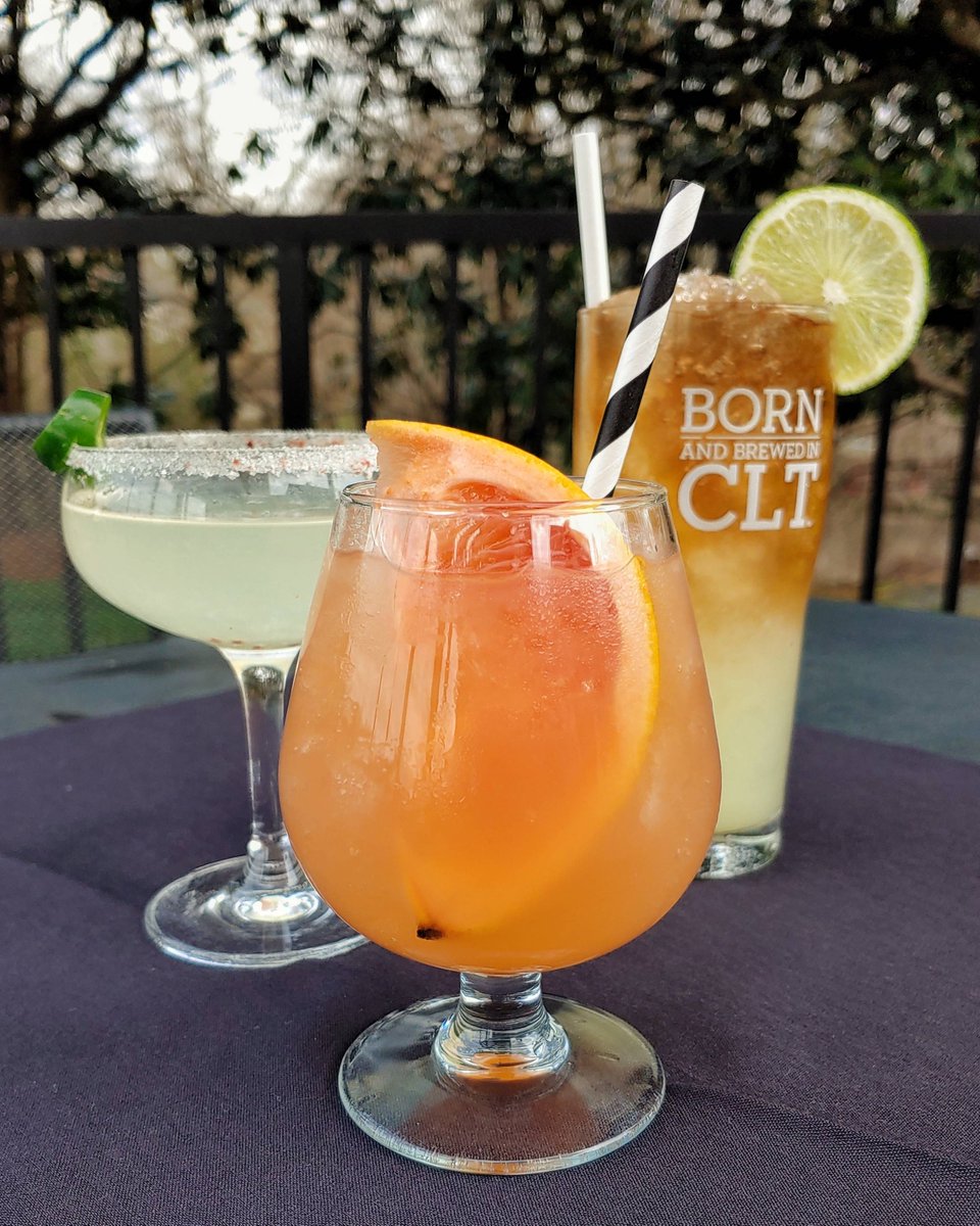 Stop in today for $10 Classic Craft Cocktails like our Jalapeño Bee's Knees, Paloma, &amp; Dark and Stormy! 

Don't forget about $1 Oysters from 3-7pm.

#Rappahannock #RawBar #Restaurant #Cocktails #Special #CLT #CLTEats #Charlotte #ParkRoad #CraftCocktail #Classic #DrinkSpecial