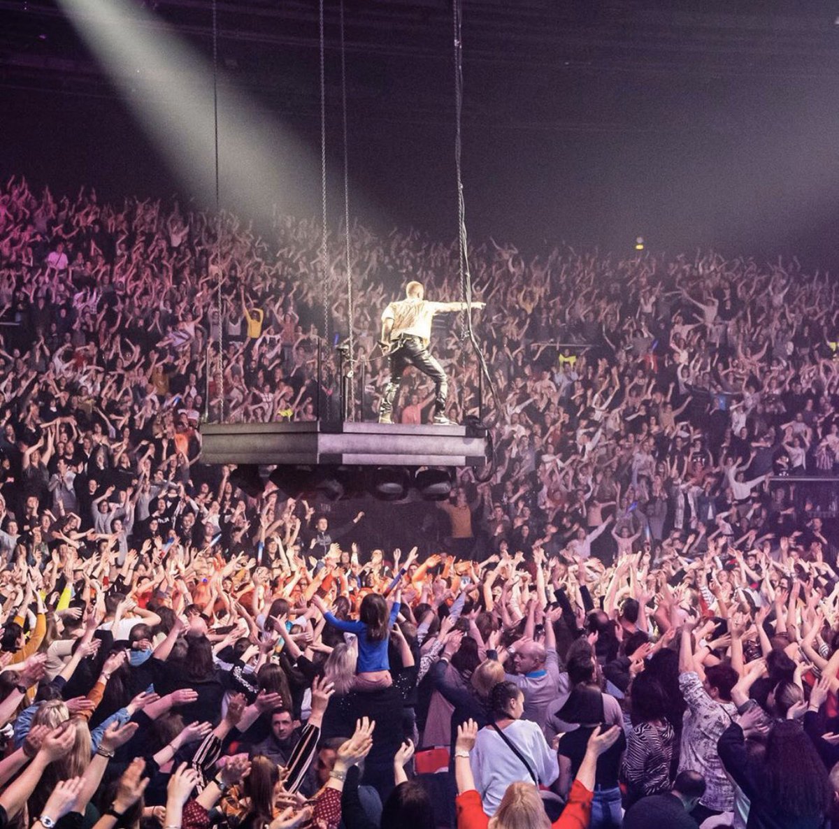 M.Pokora FCOff Belge tweet media