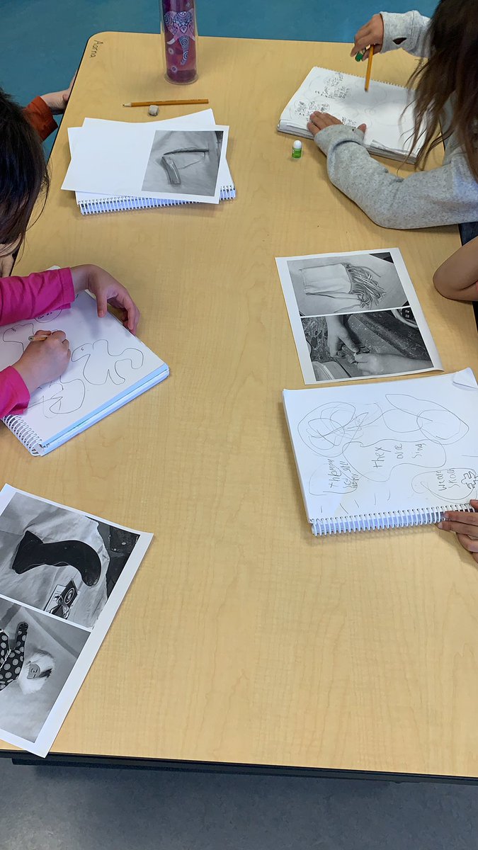 RonSouthernTwo's tweet photo. We looked at artifacts and used our observational skills to answer the question, ‘what do these have in common?’ https://t.co/9oMRZwV5S4