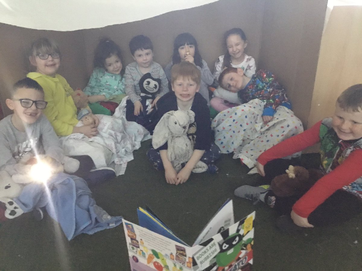 All ready for Stories in our KS1 Thrive Story Den 📖