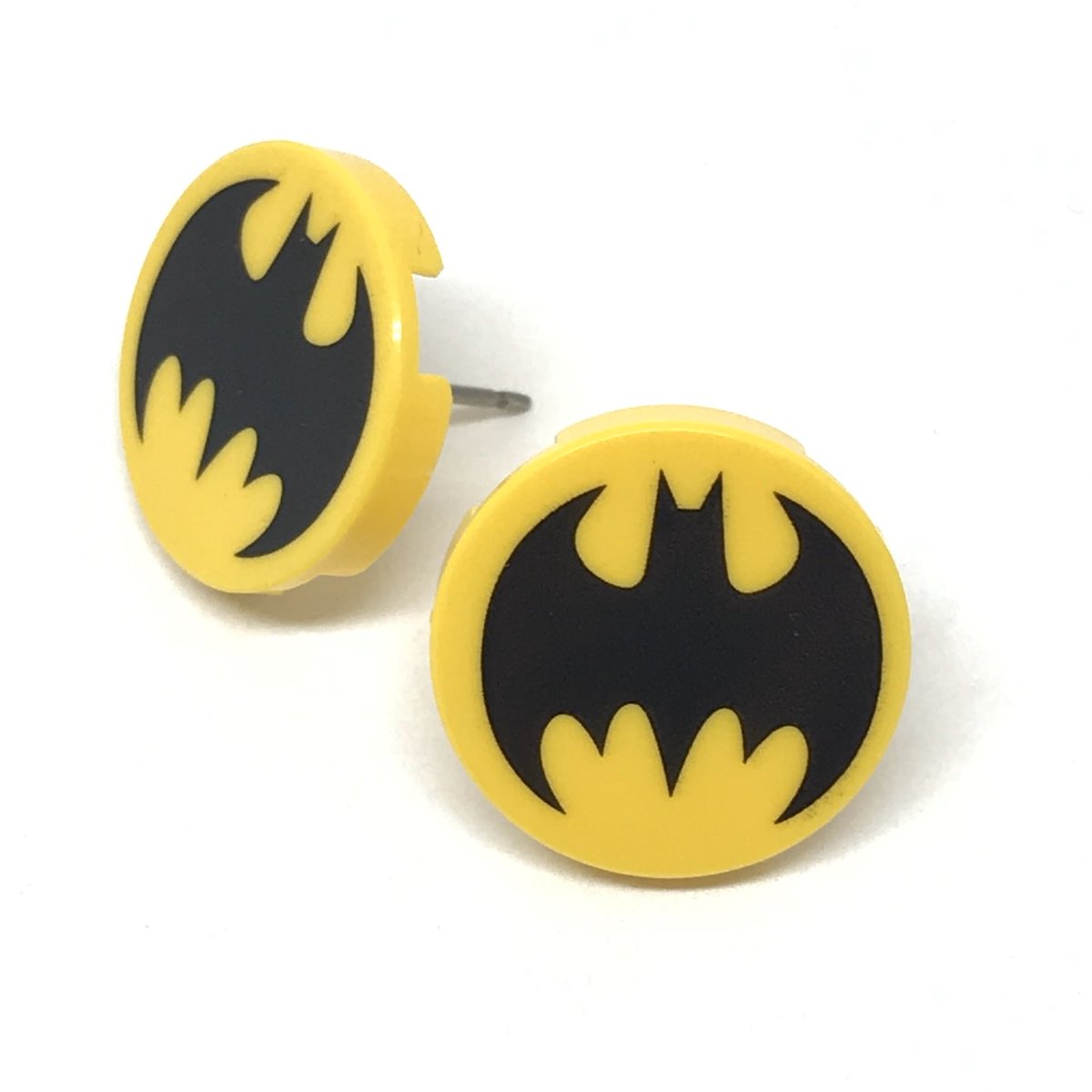 Cutebricks's tweet photo. What do I do with my time this week now that ECCC is canceled? 
I guess keep making jewelry and maybe put some items on sale in my shop? And today I’ll be adding some geeky LEGO stud earrings to my shop! #ECCCOnline https://t.co/22Z7ZtvEZw