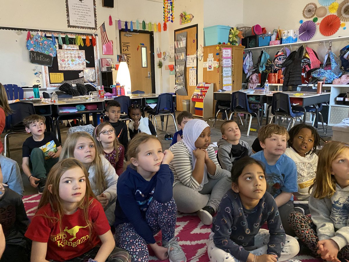 Cultural awareness happening in 1st grade!! Love teaching this lesson. And at the end all my Pond kids are making a handprint that celebrates who they are. <a href="/Toros1stGraders/">Toro's 1st Graders</a> @MsGsFirsties <a href="/mensingandmurp1/">mensingandmurph</a> @PondElem @PondElemAP