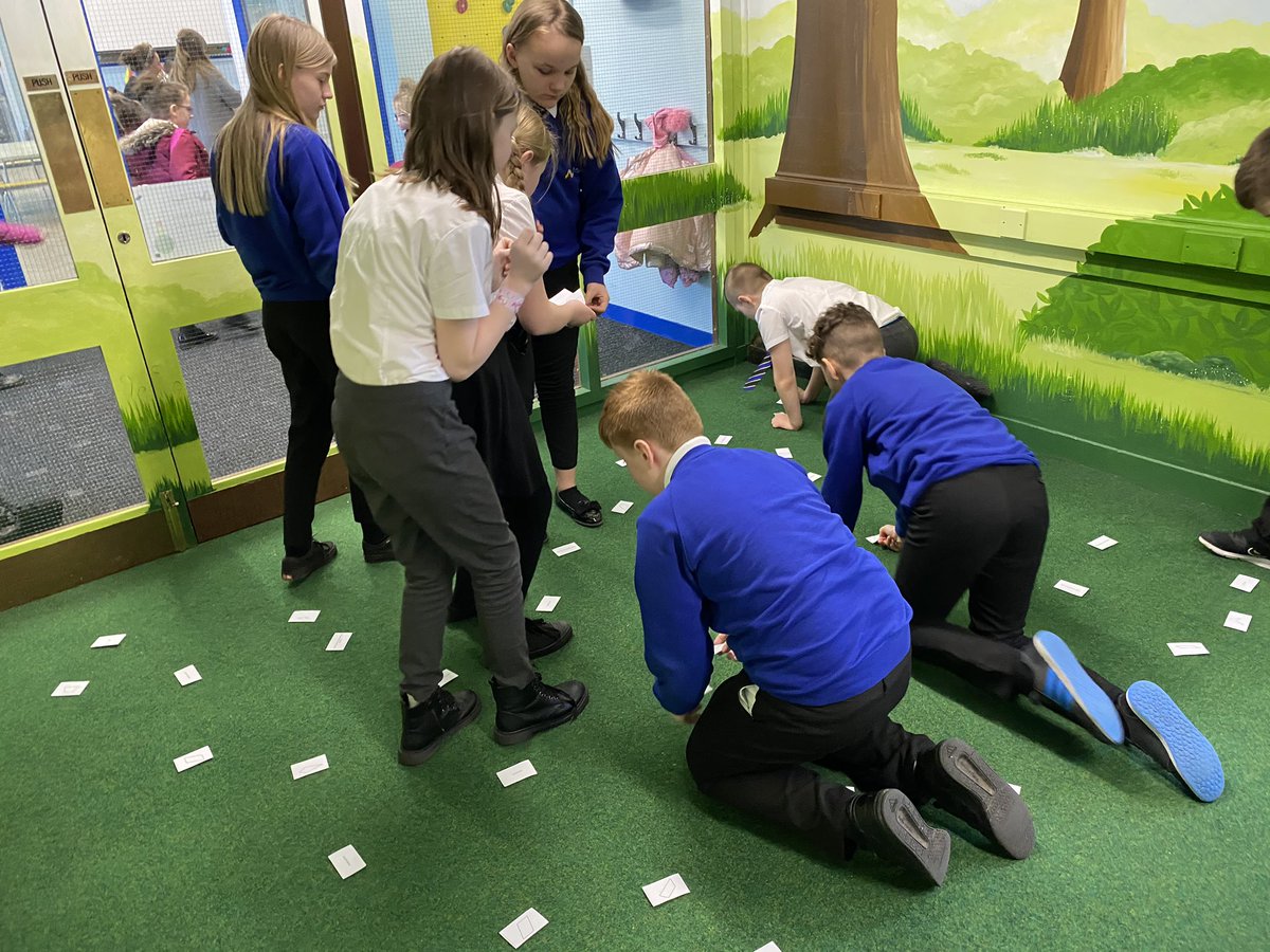 EPA_Sharks's tweet photo. Working together to find and match the quadrilaterals to their names and properties. @DeltaEstcourt @EPAYr6 #EPAMaths https://t.co/yuA0pFTh0L