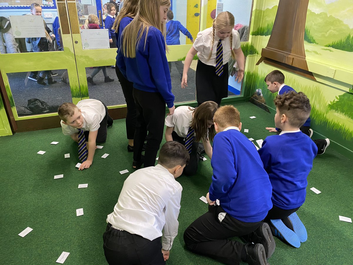 EPA_Sharks's tweet photo. Working together to find and match the quadrilaterals to their names and properties. @DeltaEstcourt @EPAYr6 #EPAMaths https://t.co/yuA0pFTh0L
