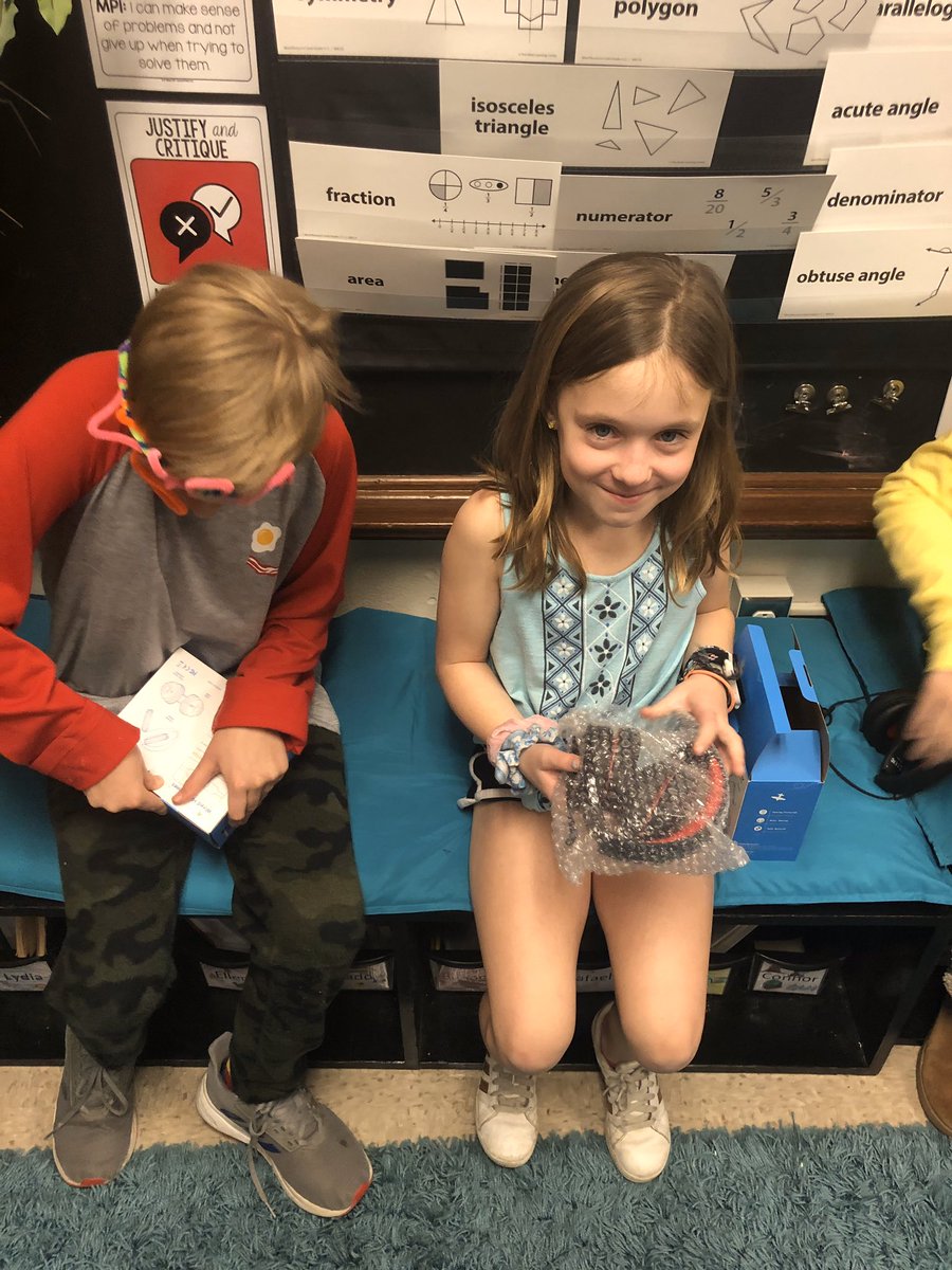 CassinghamCubs's tweet photo. Thanks to the Cassingham PTO for our new headphones! https://t.co/cy9fhmRpUo