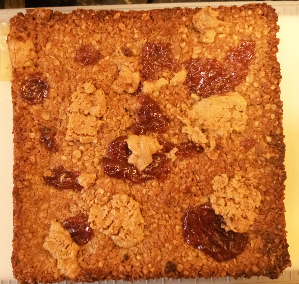Had the sudden, impromtu urge to bake today. Thank goodness for <a href="/bbcgoodfood/">Good Food</a> #Just5Ingredients
PB&amp;J Flapjacks