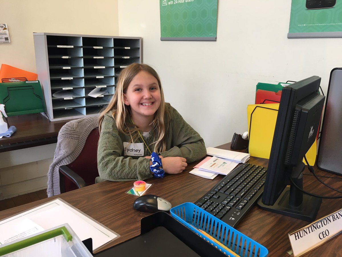 mt5thgrade's tweet image. Thank you @MontrosePTO for supporting an awesome day at Biztown! #bexleybold